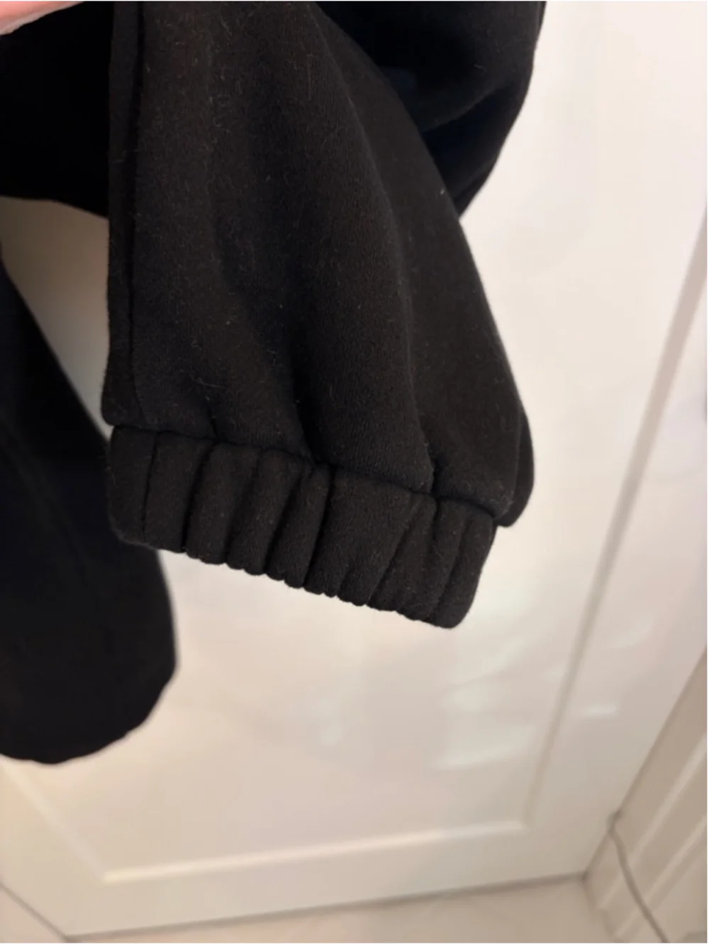 Comfrt Onyx Black Signature Fleece Cuffed Jogger Sweatpants Size Small EUC - Picture 2 of 5